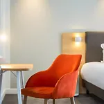 By Ihg 호텔 4*