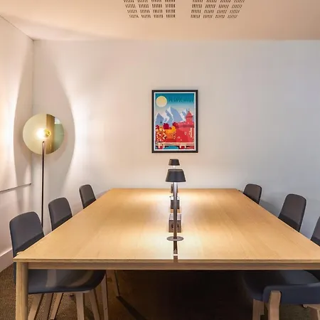 Perpignan, An Ihg 4* Περπινιάν