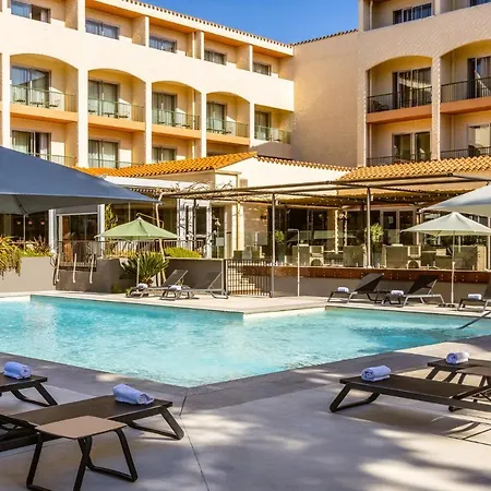 ホテル Perpignan, An Ihg 4*