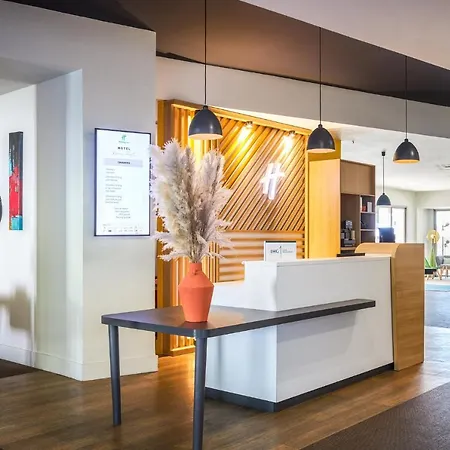 Hotel The Originals City, Des Arcades, 4*