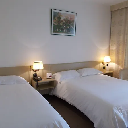 By Ihg 4*