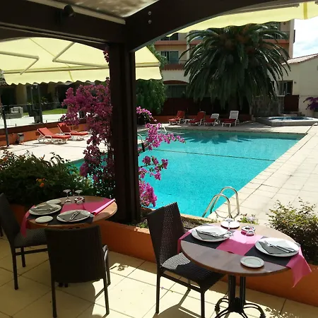 فندق By Ihg بيربينيو