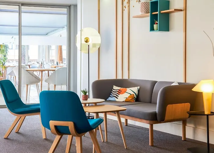 ホテル By Ihg ペルピニャン