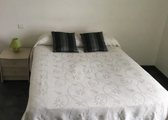 ホテル By Ihg ペルピニャン