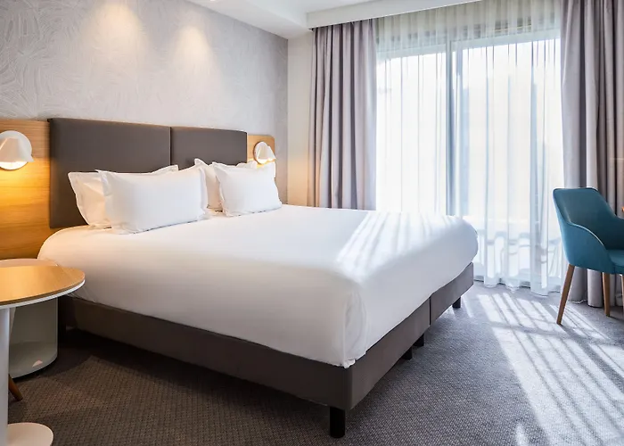 By Ihg 4* Perpignano